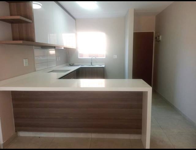 2 BEDROOM TOWNHOUSE FOR SALE IN VORNA VALLEY